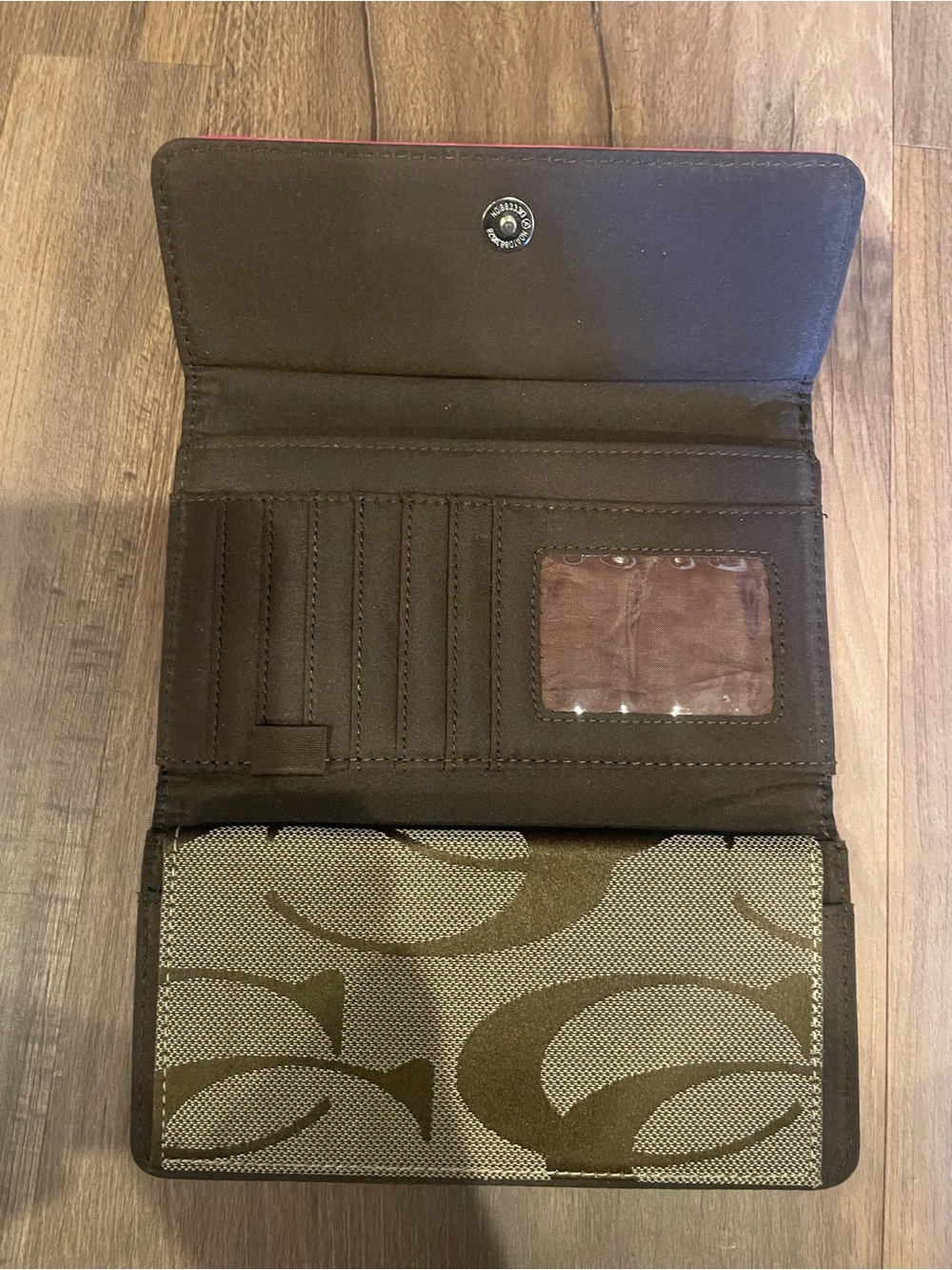 Coach Menβs Brown and Tan Signature Trifold Wallet